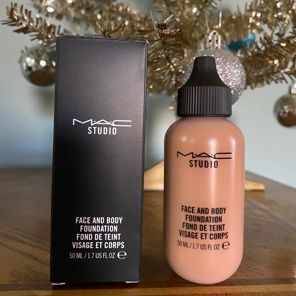 MAC Face and Body Foundation- N7